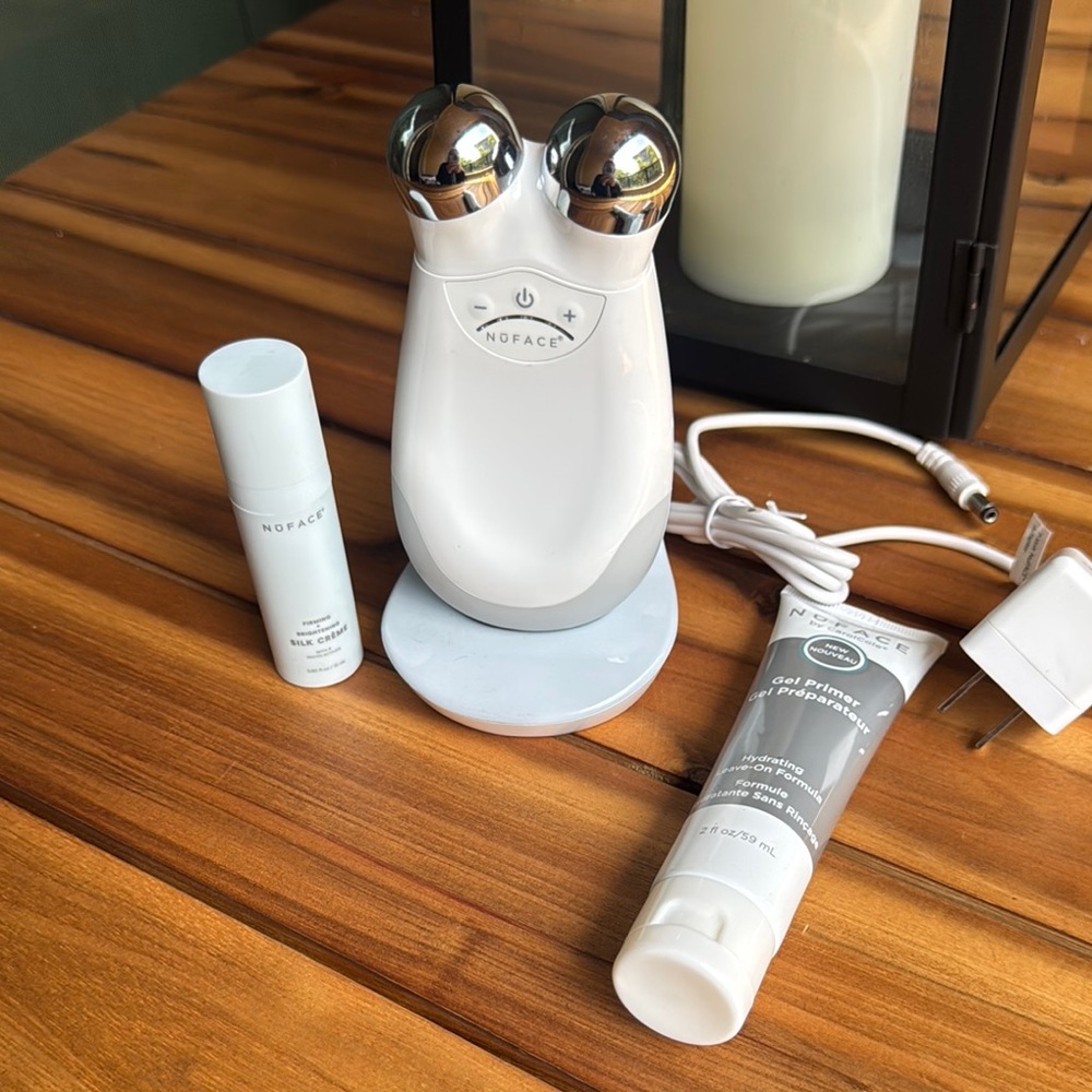 NUFACE Skincare Device Set